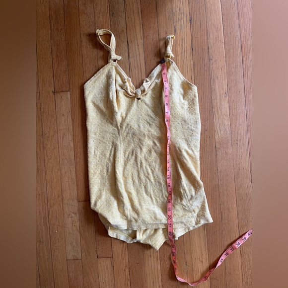 40s Vintage Jantzen Yellow Terry Cloth One Piece Bathing suit. - Picture 12 of 13